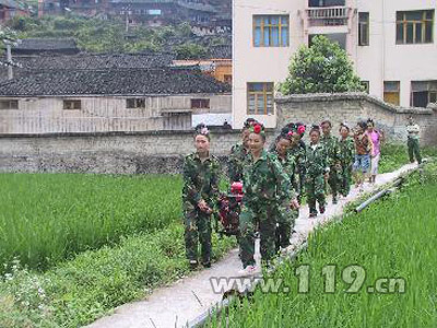 ��������Ů�������T����æ���D��