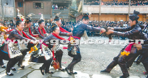 原生態民族風情美不勝收(圖)