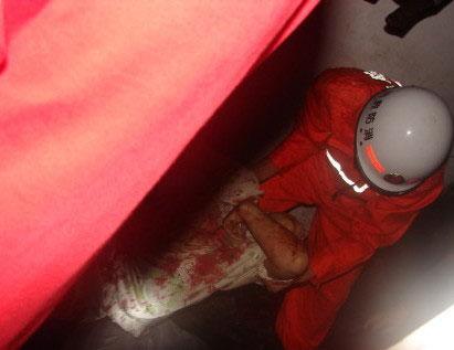 血腥實拍:狠心女子殺夫后自殺現(xiàn)場(組圖)