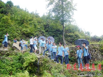 記錄真情(二):萬里登山 欲與天公試比高