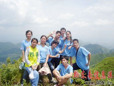 記錄真情(二):萬里登山 欲與天公試比高