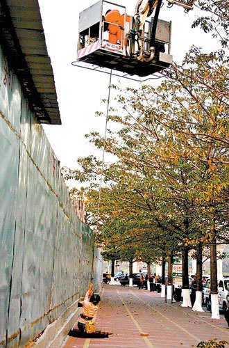 ���е�������H���M(j��n)���(�M�D)