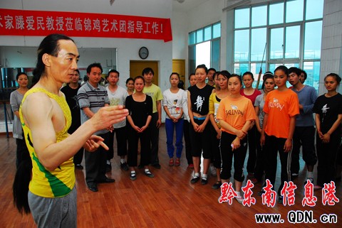 北京舞蹈藝術家 錦雞舞故鄉傳技藝(組圖)