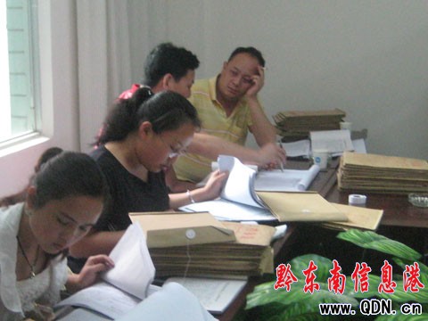 凱里開展公共客運(yùn)交通特許經(jīng)營權(quán)順延工作