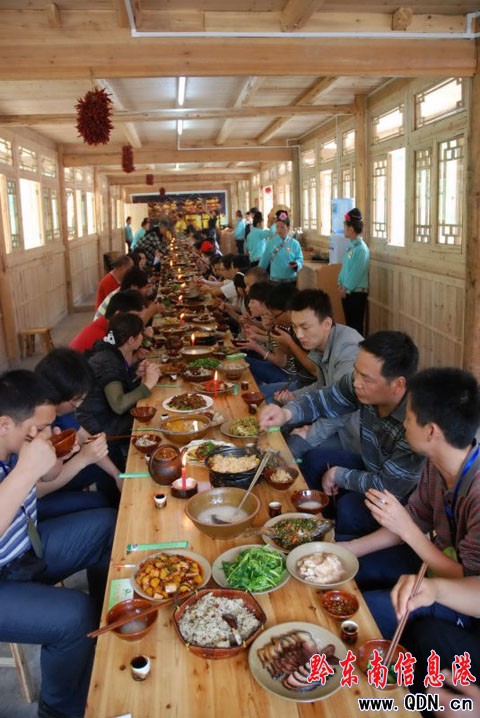 ��ɽ���ο���կ�gϲ�^���գ��M�D��