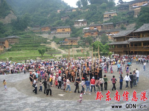 走進西江千戶苗寨 品味原生態民族文化(圖)