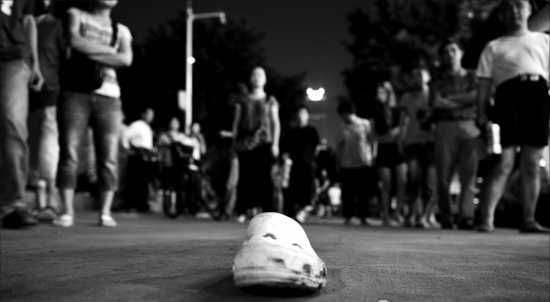 10�����ǹ܇���С؜��ָ����1800Ԫ(�D)