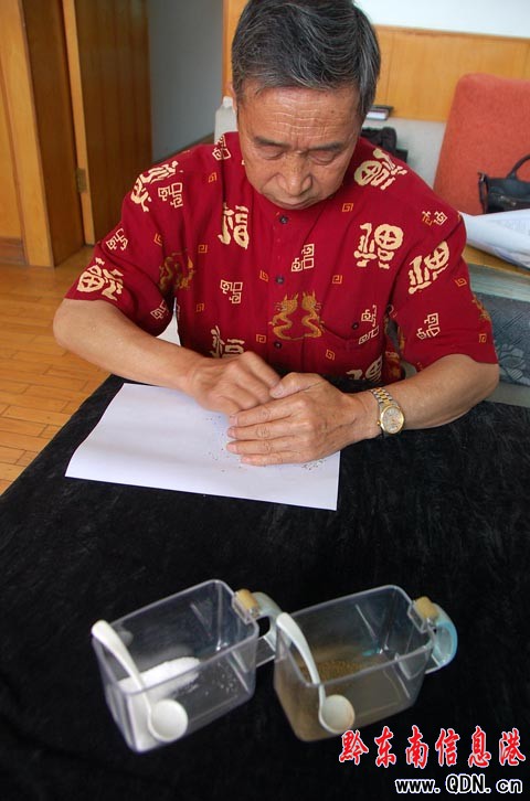 “貴州怪杰”唐世友 破解劉謙懸賞百萬魔術