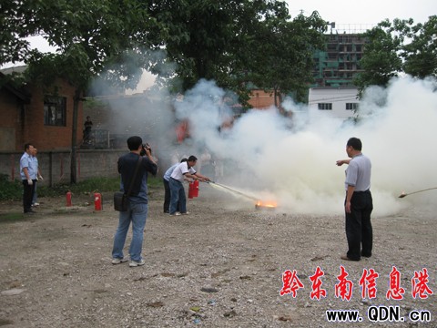 凱里公交開展安全大檢查(圖)