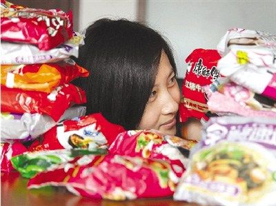 方便面巨頭相繼陷原料輻照門 普遍無輻照標識