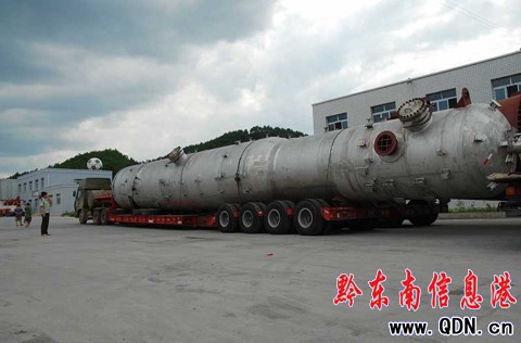 “又長又大”巨無霸在玉凱高速被查獲(圖)