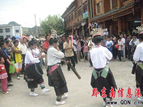 �����Ů�������� �r��չչ�F���L���D��