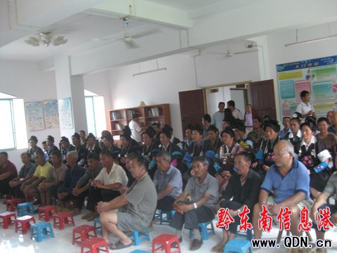 �P����д�ɞ��F�ݵ�һ����������ʾ����