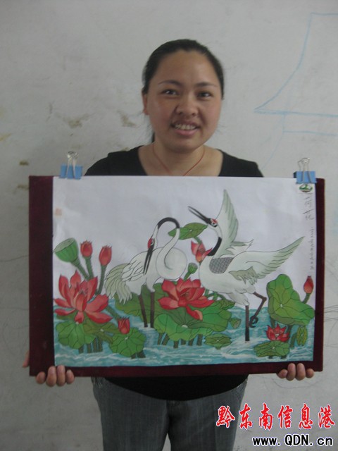 凱里農婦目不識丁繪出300幅畫 只為熏陶兒子