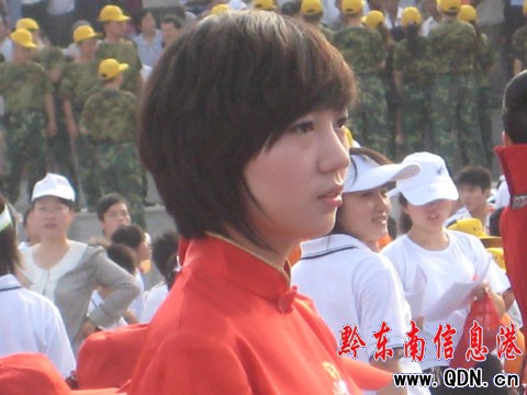 黃平且蘭旅游文化節暨親情競速漂流賽開幕(圖)