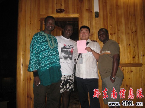 �ഺ����Ů�M�� ���޺��˽M�Ϟ鱾�ۺ���