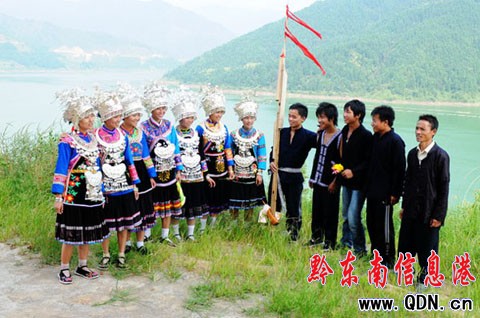 ����ɯ����:��������Ů����չ�_���ِ���D��