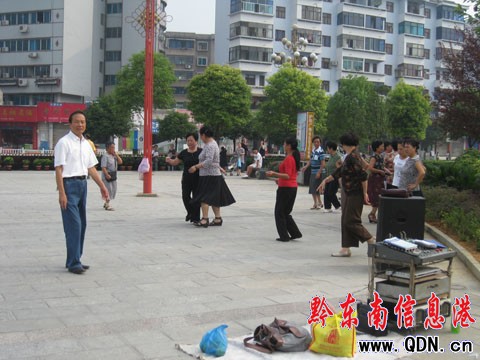 凱里美麗廣場 成了中老年人的休閑會所(圖)