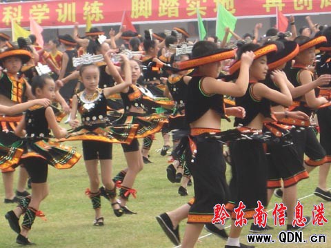 我州2009年教職工籃球賽開幕式 2萬人歡聚