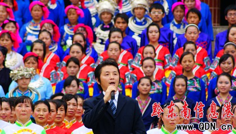 迎國慶 錦屏歡唱紅歌頌祖國(圖)