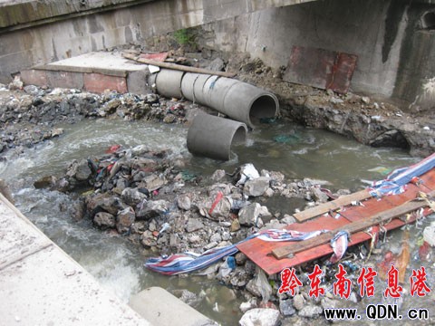 �Ůʿ���@�ӵĭh���¾�סֻ�����ˣ����M�D��