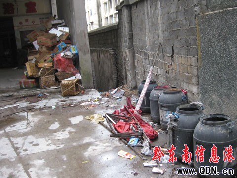 �Ůʿ���@�ӵĭh���¾�סֻ�����ˣ����M�D��