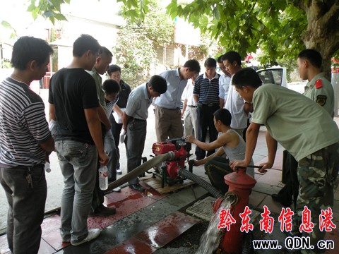 天柱縣組織百人消防安全培訓(xùn)(圖)