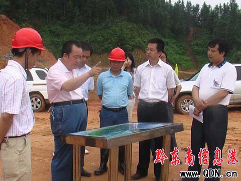 �����L���˸��������h�{�����������D��