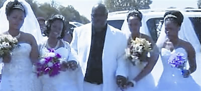 �Ϸ�����һ����Y�c4��Ů�ӽY(ji��)��(�D)