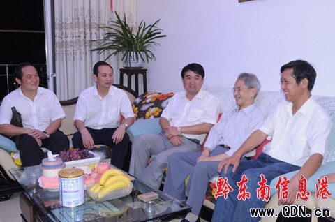 ��ί��(sh��)ӛ�����Aο��(w��n)�ϸɲ����M�D��