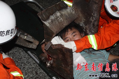 壓面機卷走打工青年手臂 凱里消防成功救援(圖)