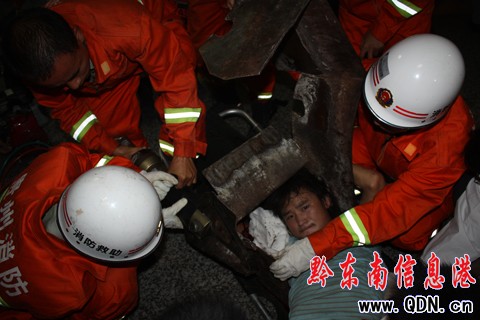 壓面機卷走打工青年手臂 凱里消防成功救援(圖)