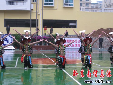 ǭ�|�Ϸ�Ժϵ�y(t��ng)�׌á����뱭���@��ِ���D��