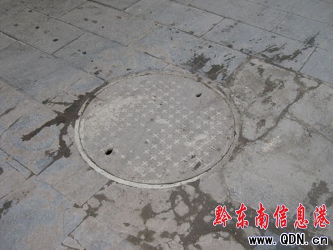 步行街:請不要這樣為我洗臉(組圖)