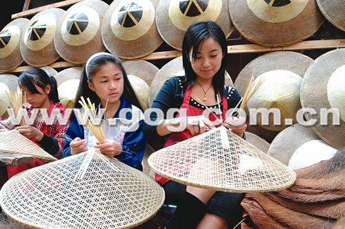 瓦寨斗笠遠銷四海(圖)