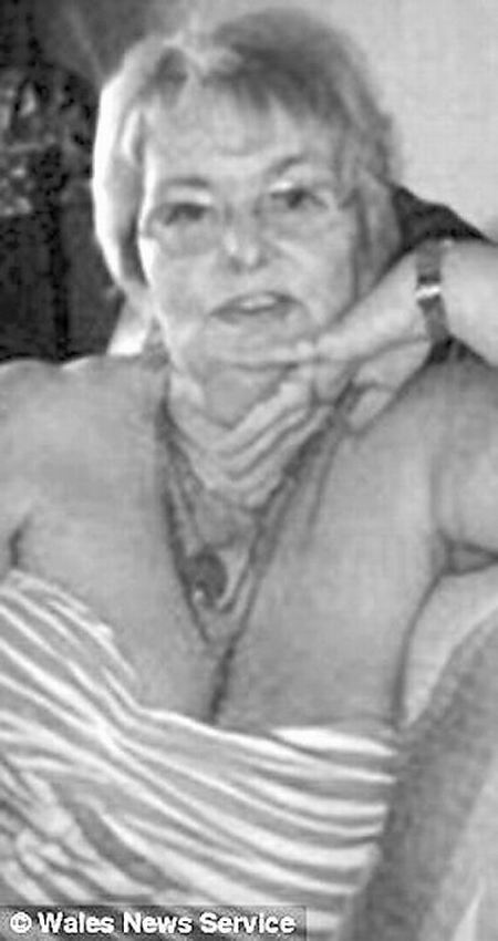 Ӣ�������ϋD����Ů��~����ͯ��ɷ����Ϸ�ͥ