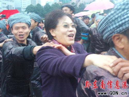 ����ԭ���B�@�Gʡ�� ���I���c���僺Ůͬ��