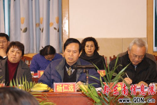 省人民政府對榕江進行“兩基”復查和普實驗收