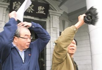 �����h��ί���㱻�����ٰl��Ƭ�@�zӰ��(�D)