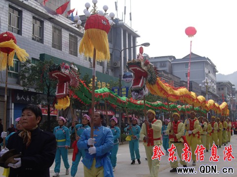 ��ƽ�e�ж�����c���ӣ��M�D��