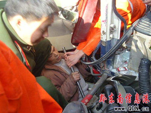 ��؛܇���ڙC��ײ 2�˱��� ʩ�������ɹ��I��