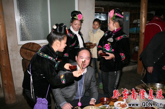 游客青睞“西江千戶”苗寨“農家樂”(組圖)