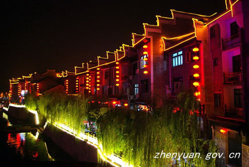 鎮遠古城夜景美 返程游客留住腳步(組圖)