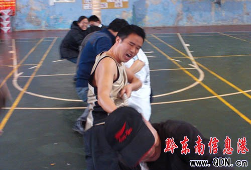 黔東南州人大常委會(huì)運(yùn)動(dòng)會(huì)在凱里舉行(組圖)