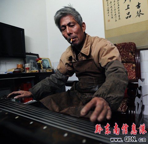 �Sƽ�ݾGƺ�壺��ɽ��̎���َ����M�D��