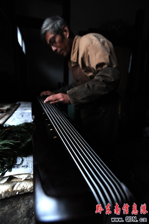 �Sƽ�ݾGƺ�壺��ɽ��̎���َ����M�D��