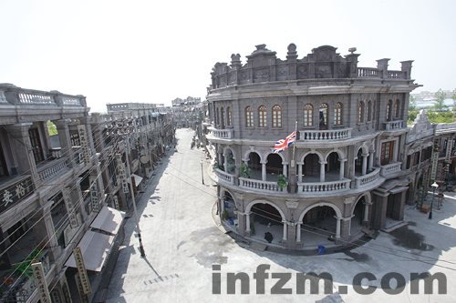 “十年”圍城:一部“純屬虛構”的革命往事