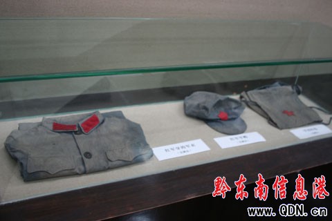 黎平會議紀念館迎來首批游客 75年前槍支