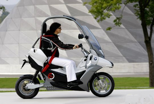 凱里市出現“山寨概念摩托車”(組圖)