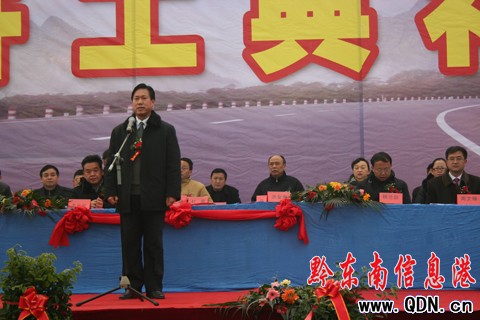 �tɽ�����f��·�_�� ���ɄP�｛���lչ����}